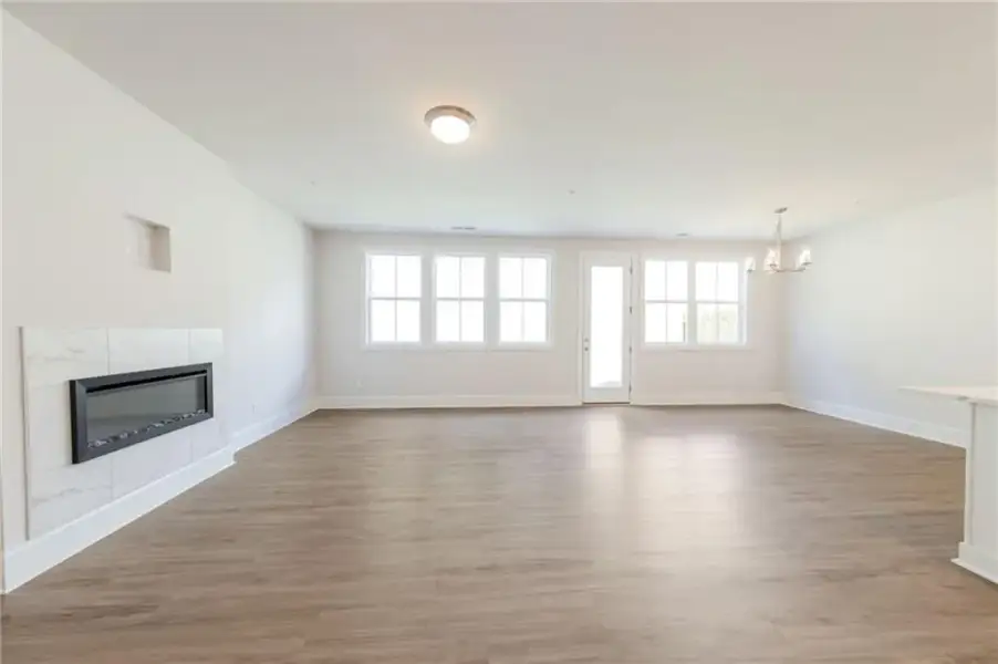 Spacious, unfurnished interior of a new home in , Marietta (Image 12).