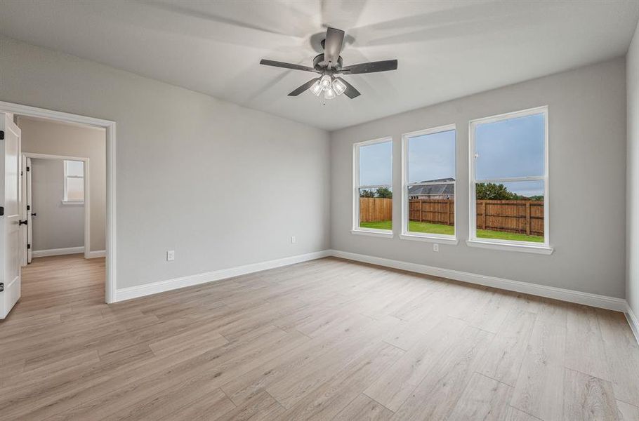 Spacious, unfurnished interior of a new home in , Glen Rose (Image 14). Spacious, unfurnished interior of a new home in , Glen Rose (Image 14).