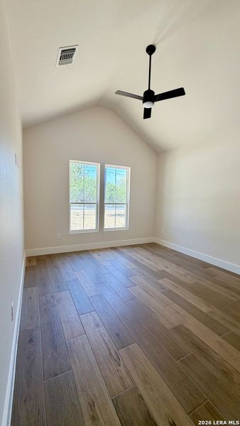 Spacious, unfurnished interior of a new home in , Bulverde (Image 21).