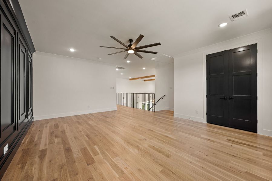 Spacious, unfurnished interior of a new home in Montclair, Prosper (Image 48). Spacious, unfurnished interior of a new home in Montclair, Prosper (Image 48).
