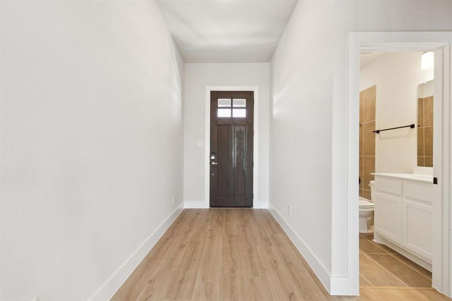 Spacious, unfurnished interior of a new home in Ellis Ranch Estates, Waxahachie (Image 14).