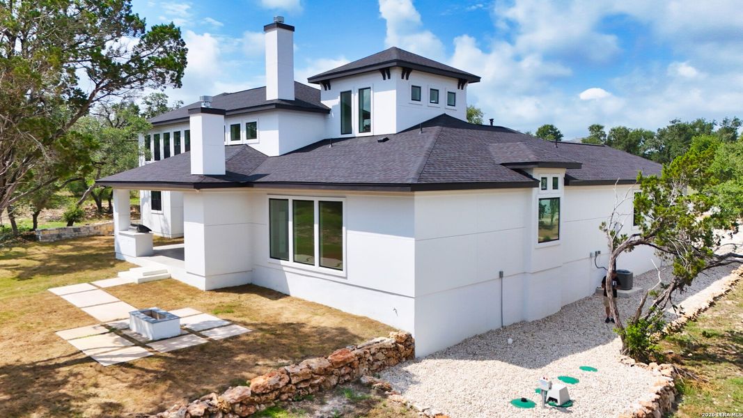 Exterior details and patio area of a home in , New Braunfels (Image 45).