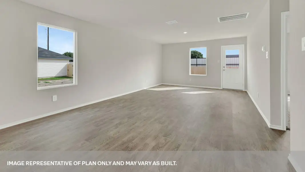 Spacious, unfurnished interior of a new home in Spring Valley, New Braunfels (Image 8).
