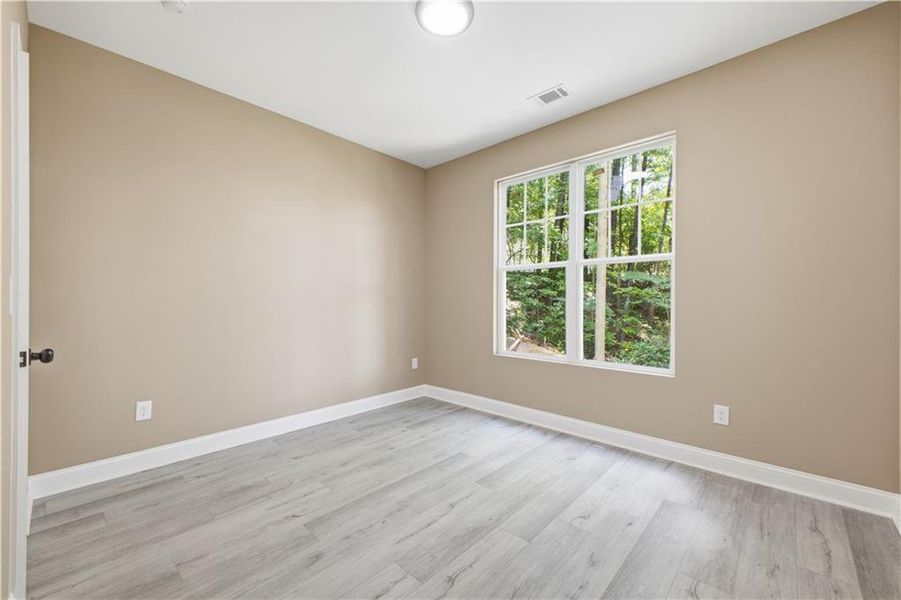 Spacious, unfurnished interior of a new home in , Calhoun (Image 34).