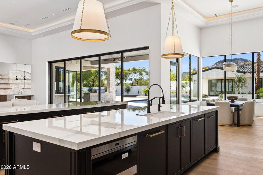 24-web-or-mls-6610-n-mountain-view-rd