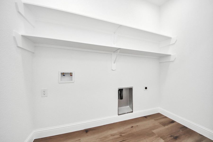 Spacious, unfurnished interior of a new home in , Brookshire (Image 43).