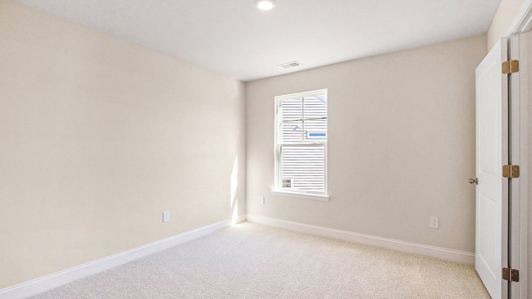 Spacious, unfurnished interior of a new home in Belle Park, North Myrtle Beach (Image 17).