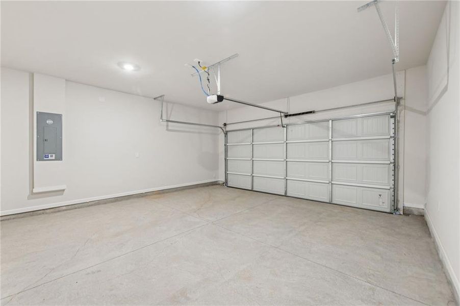 Spacious, unfurnished interior of a new home in Avalon - Reserve Series, Conyers (Image 19).