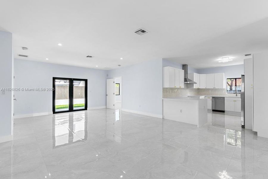 Spacious, unfurnished interior of a new home in , Cutler Bay (Image 11).