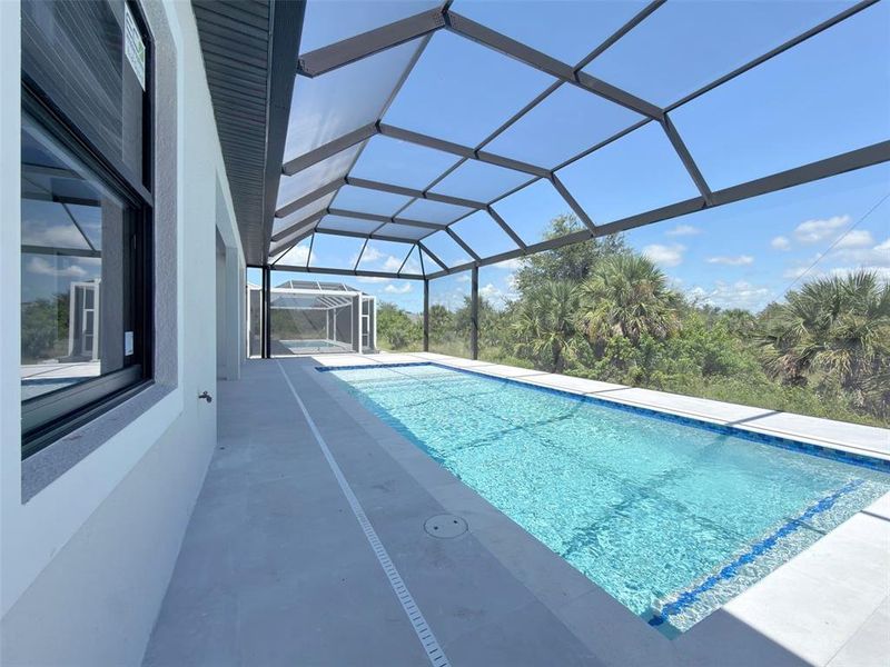 Exterior details and patio area of a home in , Port Charlotte (Image 2).