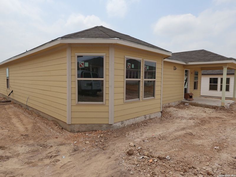 Exterior details and patio area of a home in Greenspoint Heights, Seguin (Image 4).