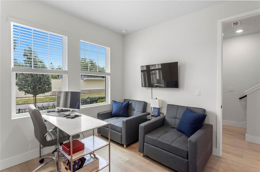 Furnished interior view inside a new home in , St. Petersburg (Image 31).