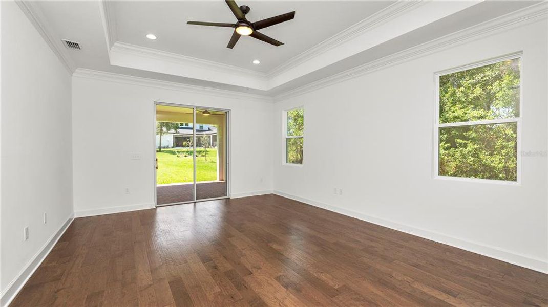 Spacious, unfurnished interior of a new home in , Lakeland (Image 41).