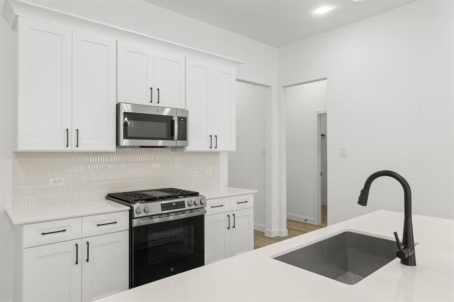 677 Tyronza-Kitchen-4