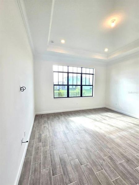 Spacious, unfurnished interior of a new home in Tesoro Club, Port St. Lucie (Image 7).