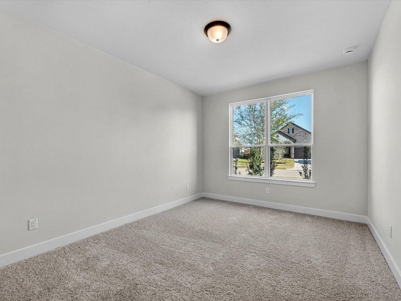 Representative image. Features, selections and colors may vary. Representative image. Features, selections and colors may vary.
