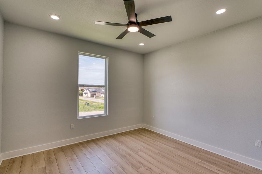 Spacious, unfurnished interior of a new home in , Kingsland (Image 21).