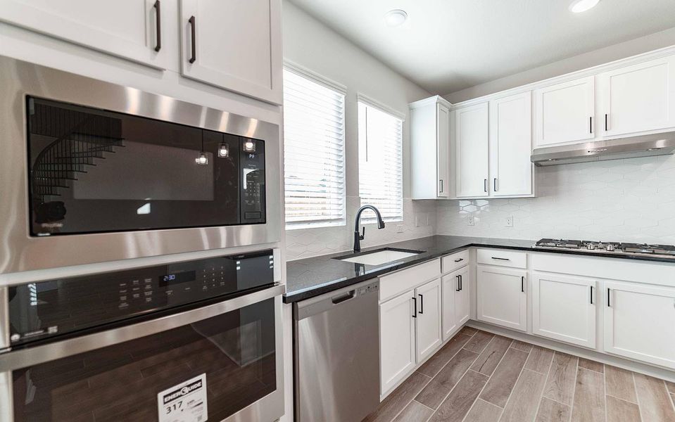 Furnished interior view inside a new home in Lago Mar, Texas City (Image 10). Furnished interior view inside a new home in Lago Mar, Texas City (Image 10).