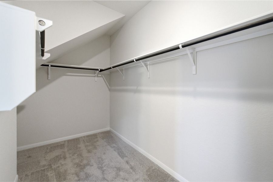 Spacious, unfurnished interior of a new home in Laurel Vistas, San Antonio (Image 50).