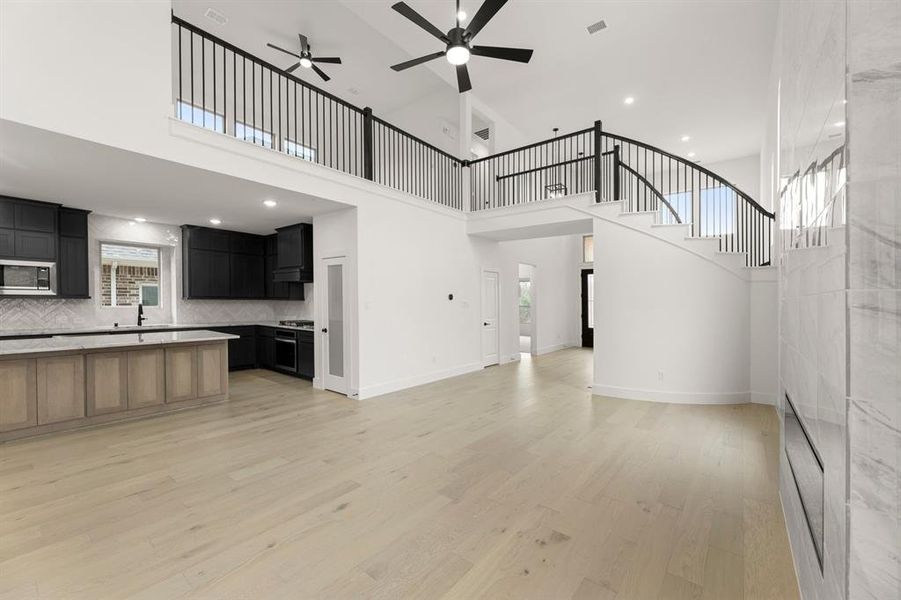 Spacious, unfurnished interior of a new home in Trails at Cottonwood Creek, Rowlett (Image 19).