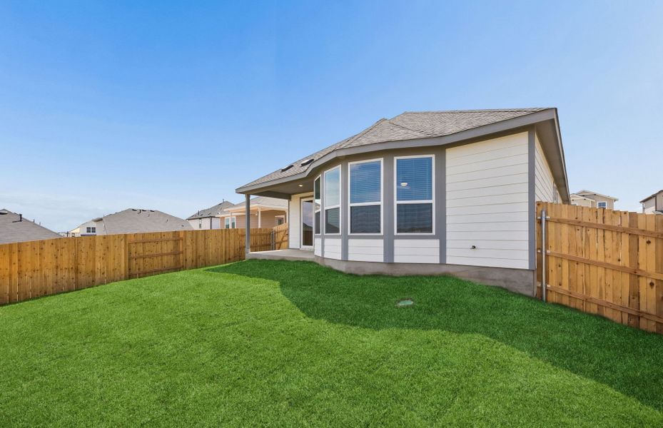 Exterior details and patio area of a home in Sunfield, Buda (Image 4).