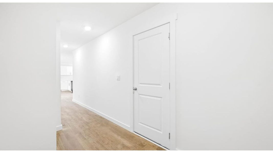 Spacious, unfurnished interior of a new home in Johnson Farms, Greeneville (Image 22).