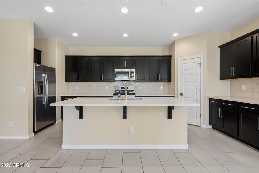 10-web-or-mls-25572-north-142nd-ln