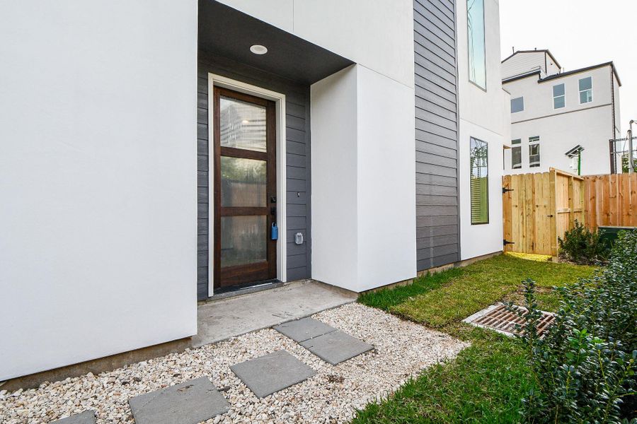 Exterior details and patio area of a home in , Houston (Image 3).