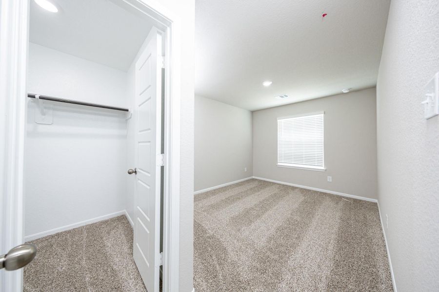 Image 17 of a home in Mackenzie Creek. Image 17 of a home in Mackenzie Creek.