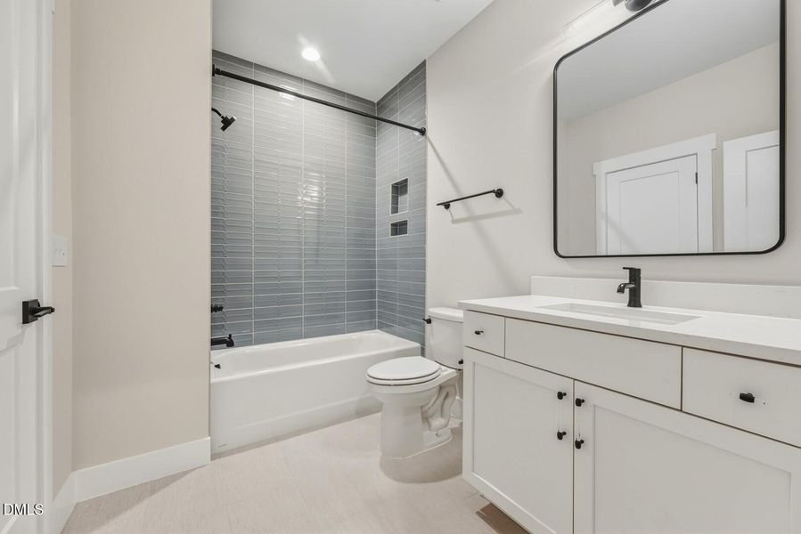 8017 Bud Morris (58) 8017 Bud Morris (58)