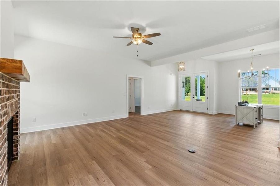 Spacious, unfurnished interior of a new home in , Waleska (Image 30).