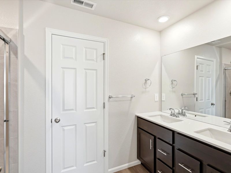 Furnished interior view inside a new home in York Station, Thornton (Image 6). Furnished interior view inside a new home in York Station, Thornton (Image 6).