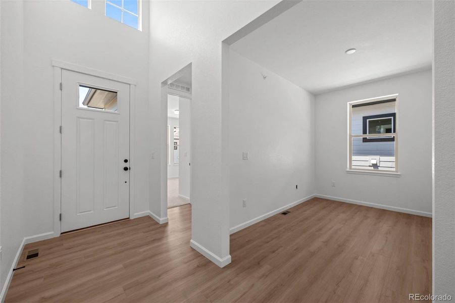 Spacious, unfurnished interior of a new home in , Littleton (Image 14).