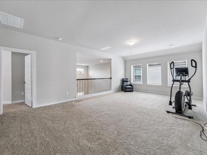 Spacious, unfurnished interior of a new home in Champions Oak, Houston (Image 16). Spacious, unfurnished interior of a new home in Champions Oak, Houston (Image 16).