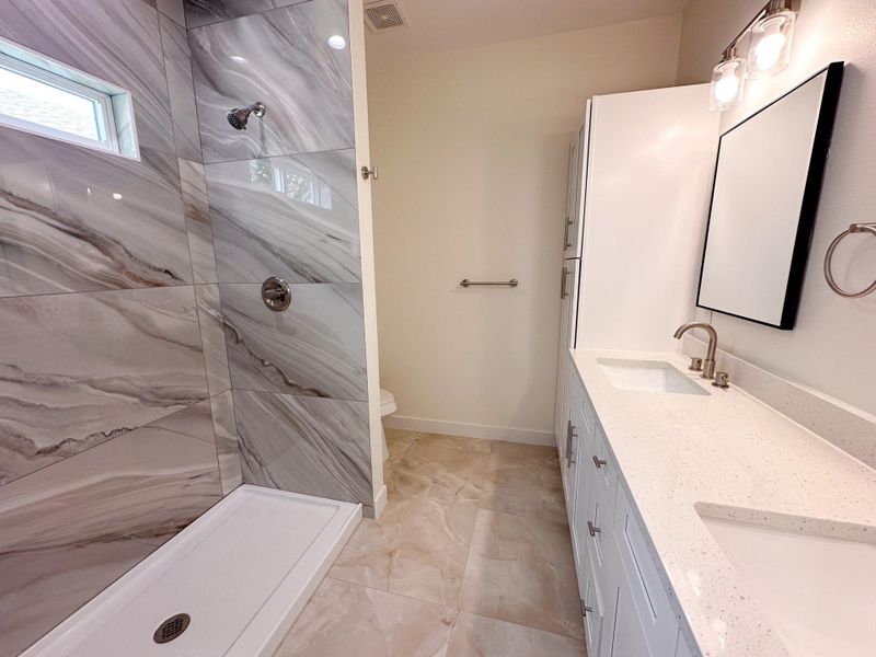 Furnished interior view inside a new home in , Lockhart (Image 7).