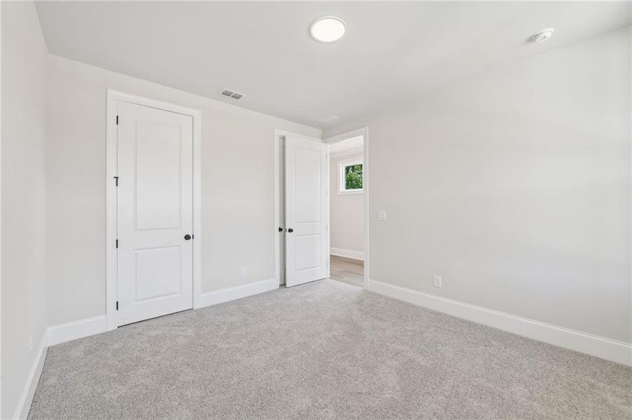 Spacious, unfurnished interior of a new home in Aberdeen, Hoschton (Image 34). Spacious, unfurnished interior of a new home in Aberdeen, Hoschton (Image 34).