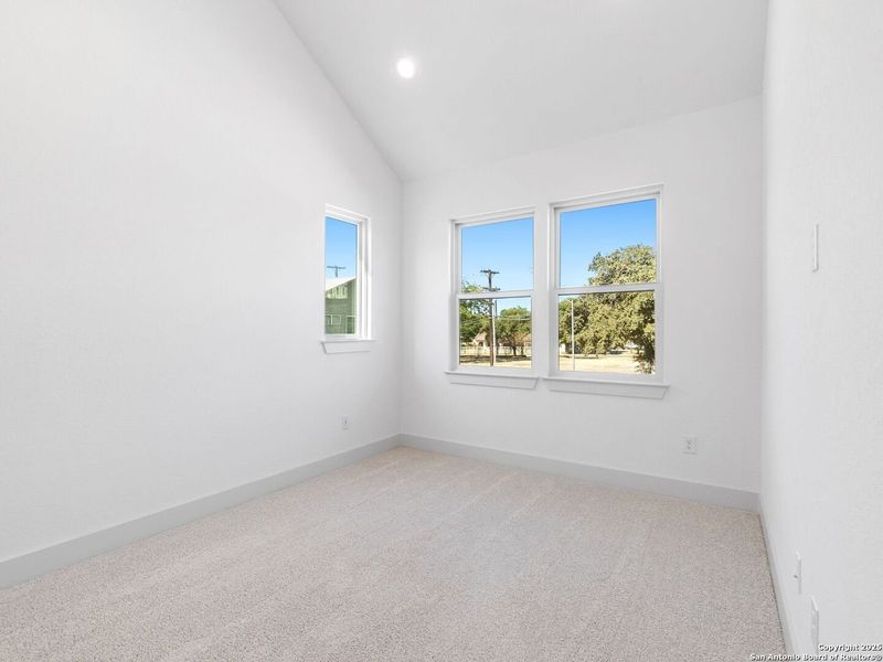 Spacious, unfurnished interior of a new home in Victoria Commons, San Antonio (Image 25).