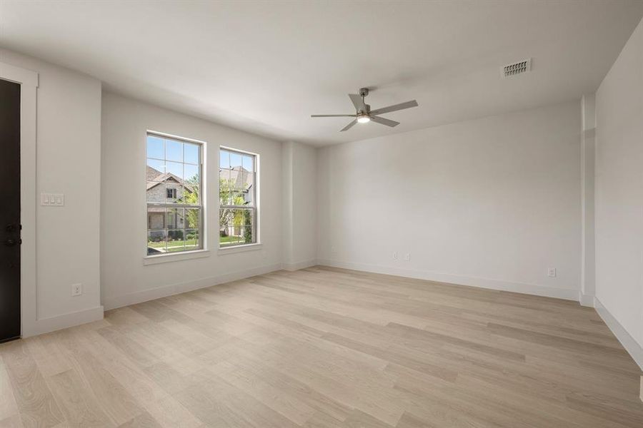 Spacious, unfurnished interior of a new home in Karis, Crowley (Image 14).