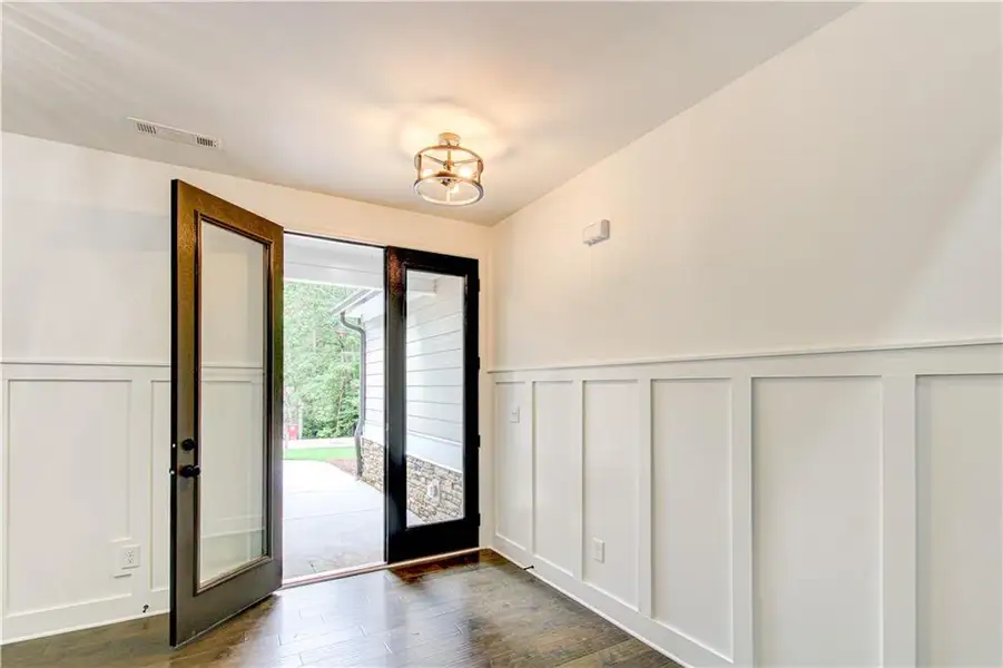 Spacious, unfurnished interior of a new home in , Villa Rica (Image 39).