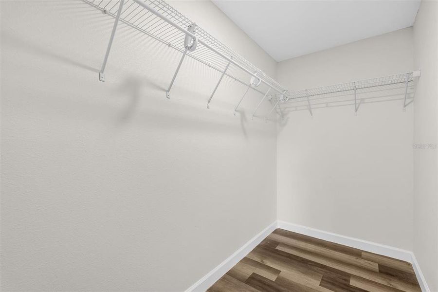 Spacious, unfurnished interior of a new home in , Orlando (Image 15).