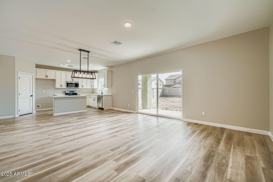 7 - 5523 Great Room 7 - 5523 Great Room