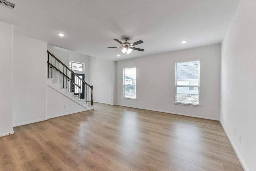 Spacious, unfurnished interior of a new home in , Houston (Image 27).