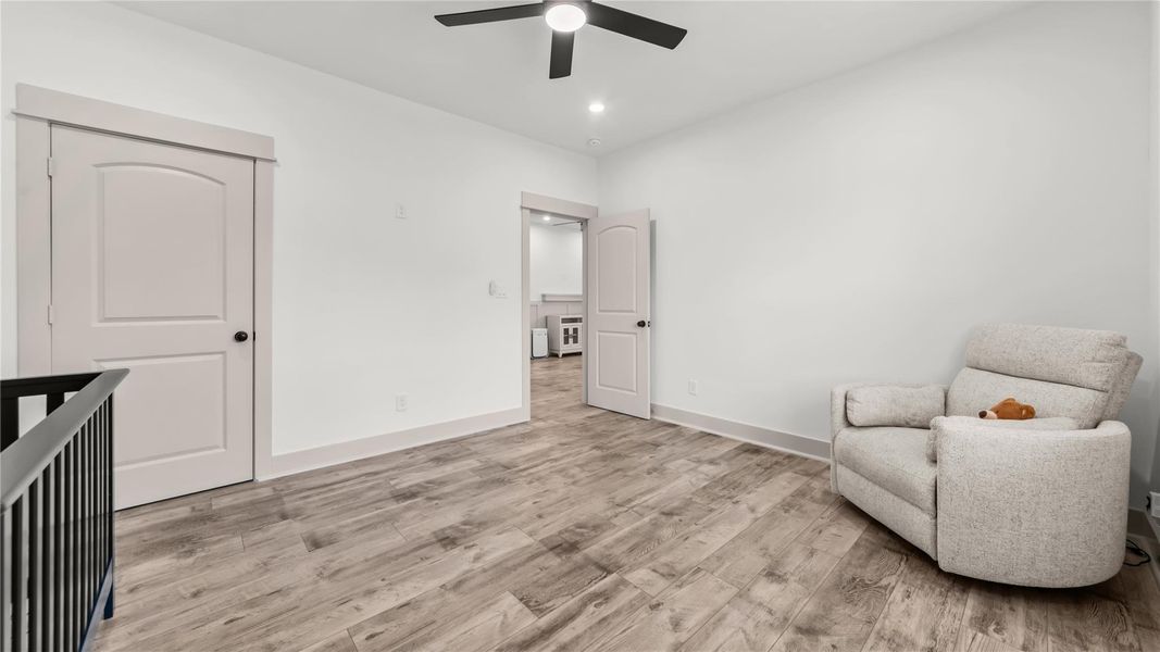 Spacious, unfurnished interior of a new home in , Tomball (Image 23).