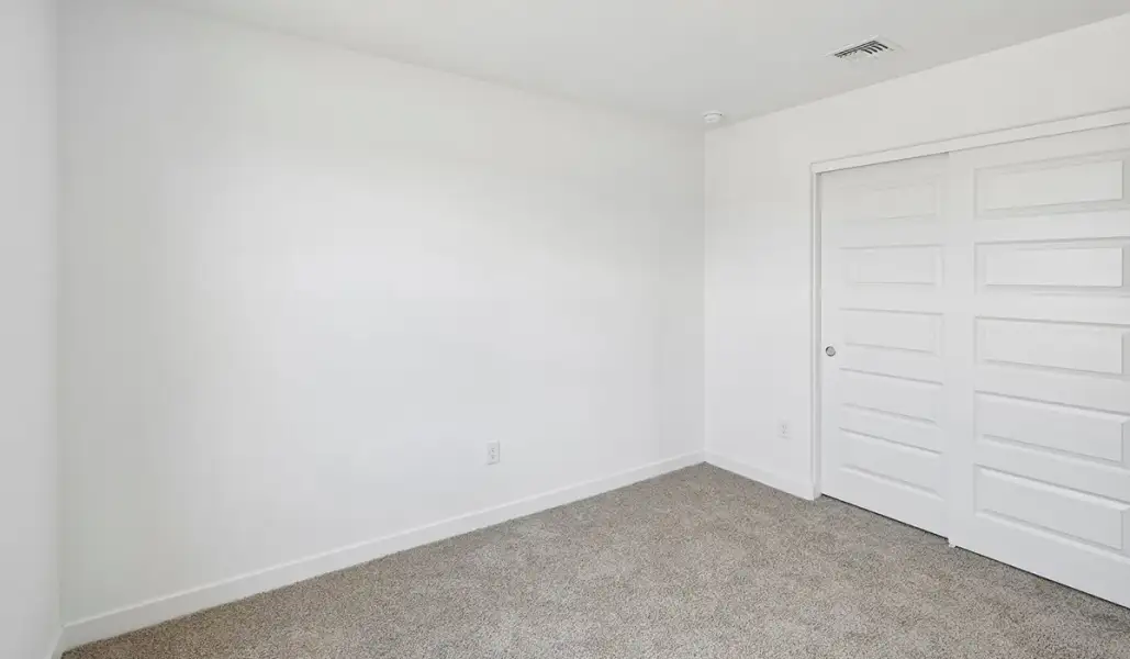 Spacious, unfurnished interior of a new home in Blackhawk, Tucson (Image 25).