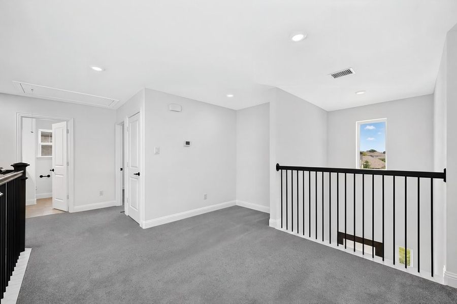 Spacious, unfurnished interior of a new home in Highland Lakes, McKinney (Image 25). Spacious, unfurnished interior of a new home in Highland Lakes, McKinney (Image 25).