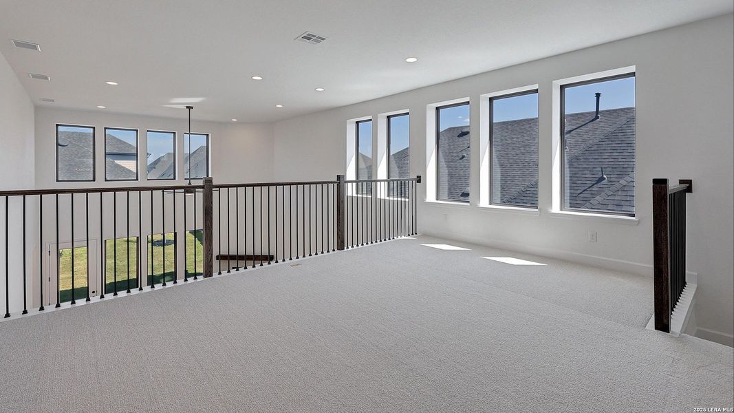 Spacious, unfurnished interior of a new home in Corley Farms, Boerne (Image 21).