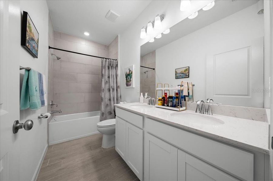 Furnished interior view inside a new home in , Ocala (Image 12).