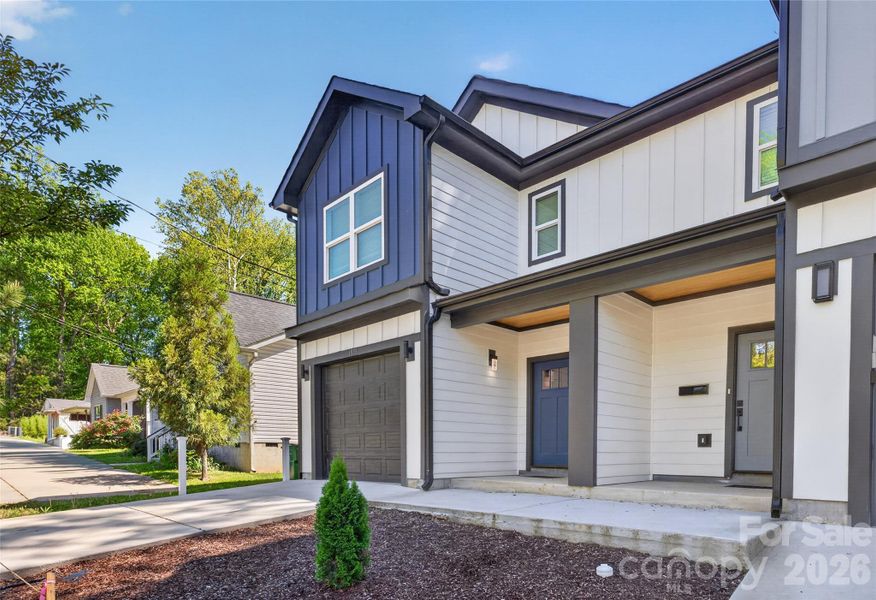 Exterior details and patio area of a home in , Charlotte (Image 3).
