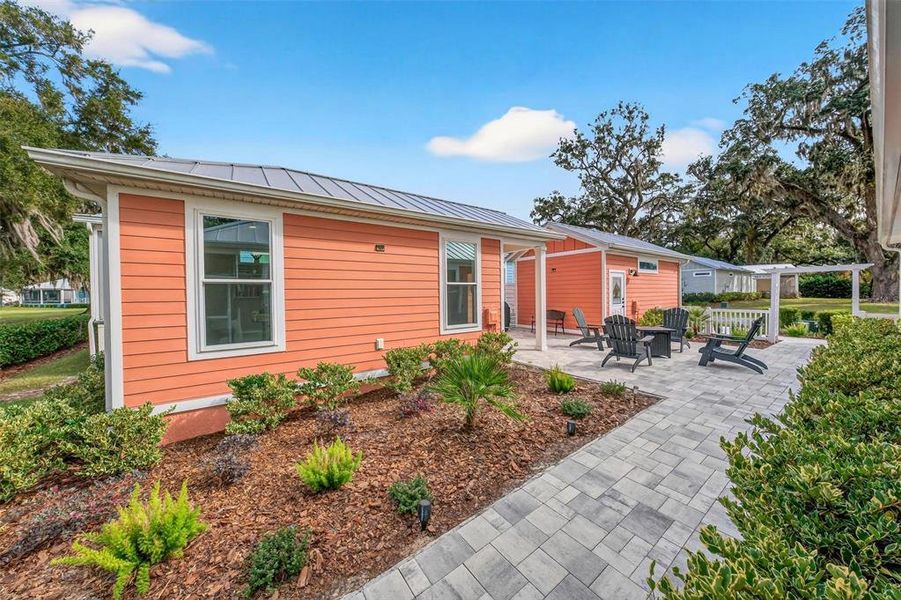Exterior details and patio area of a home in , Oxford (Image 26).