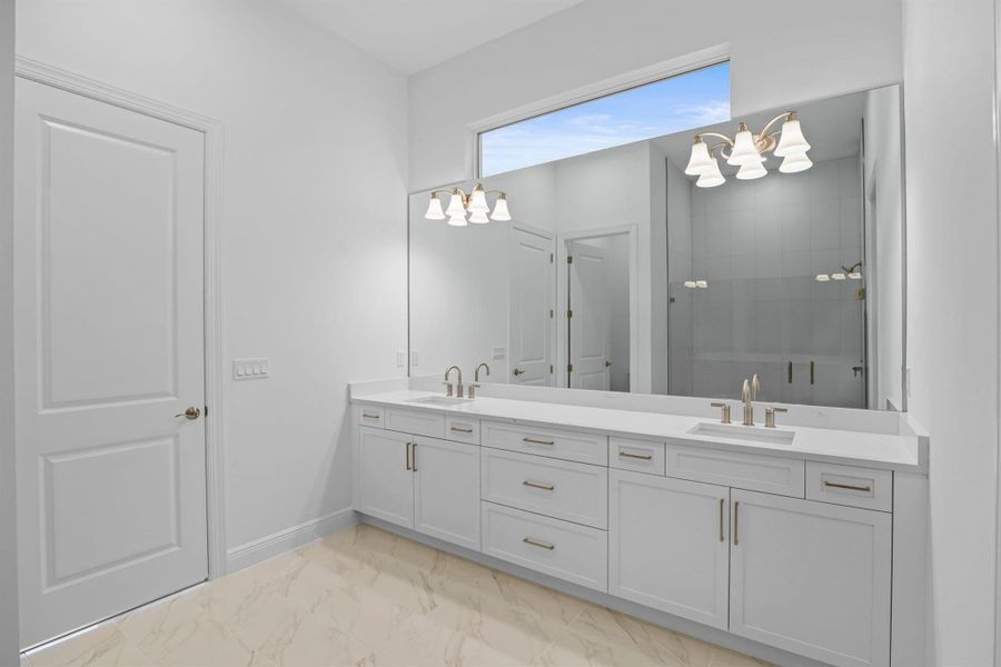 Image 35 of a home in Cove Royale.